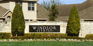 Picture of the enterance to the Windsor Estates subdivision in Friendswood, Texas.
